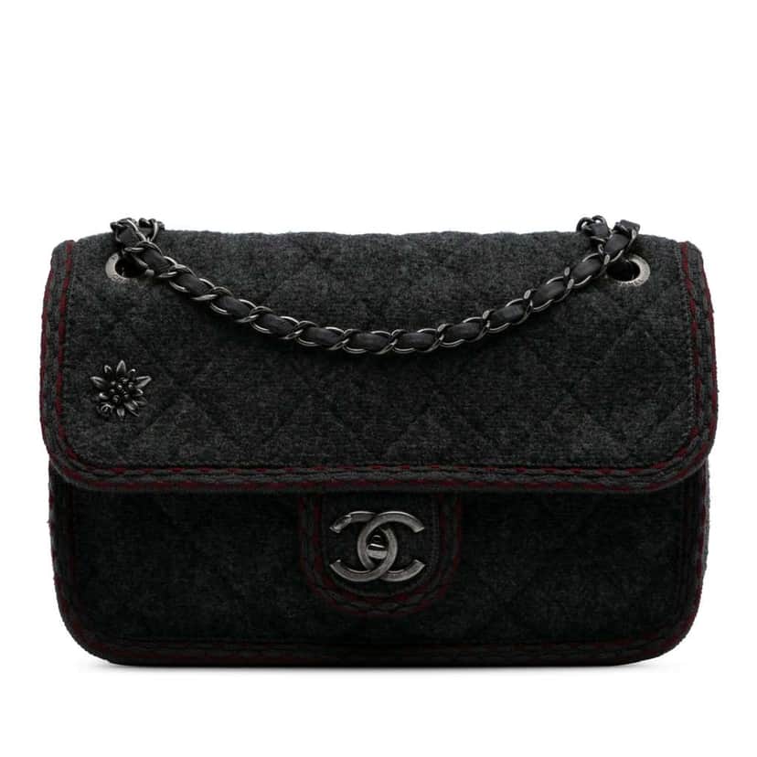 Chanel Paris-Salzburg Medium Quilted Wool Edelweiss Flap Grey Wool Good condition - Front View