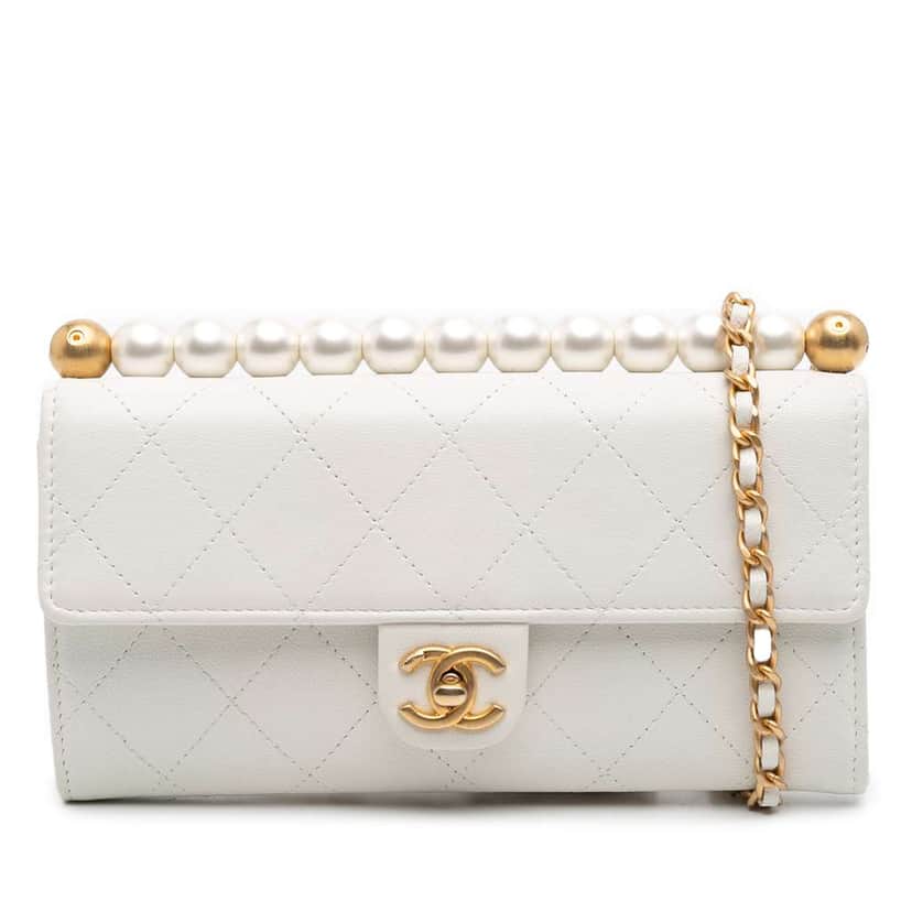 Chanel CC Quilted Goatskin Chic Pearls Wallet on Chain White Leather Good condition - Front View