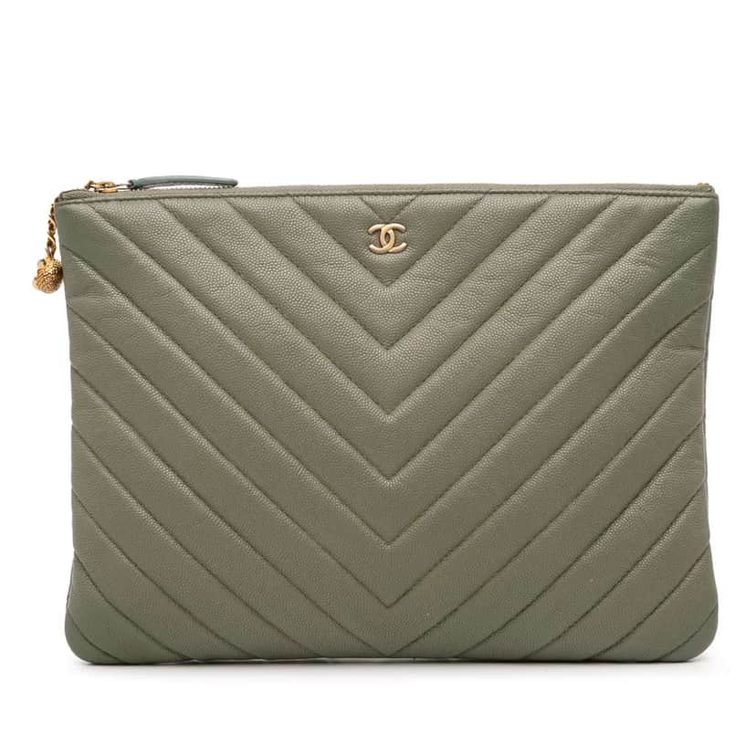 Chanel Medium Chevron Caviar Ancient Greek Charms O Case Clutch Green Leather Good condition - Front View