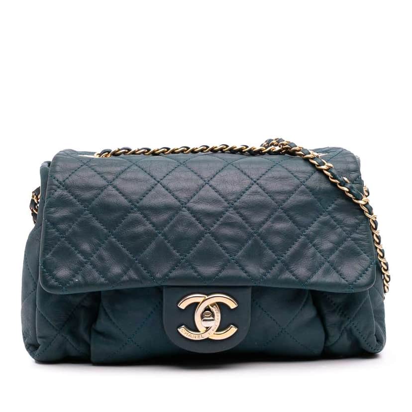 Chanel Small Iridescent Calfskin Chic Quilt Flap Blue Leather Good condition - Front View