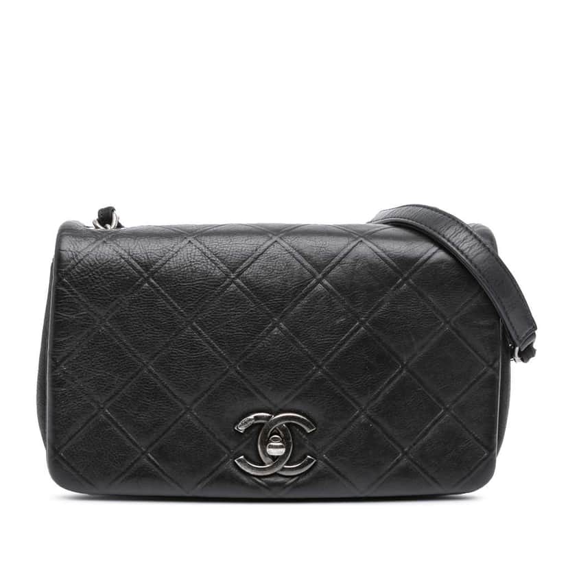Chanel Small Diamond Embossed Calfskin New Chic Flap Black Leather Good condition - Front View