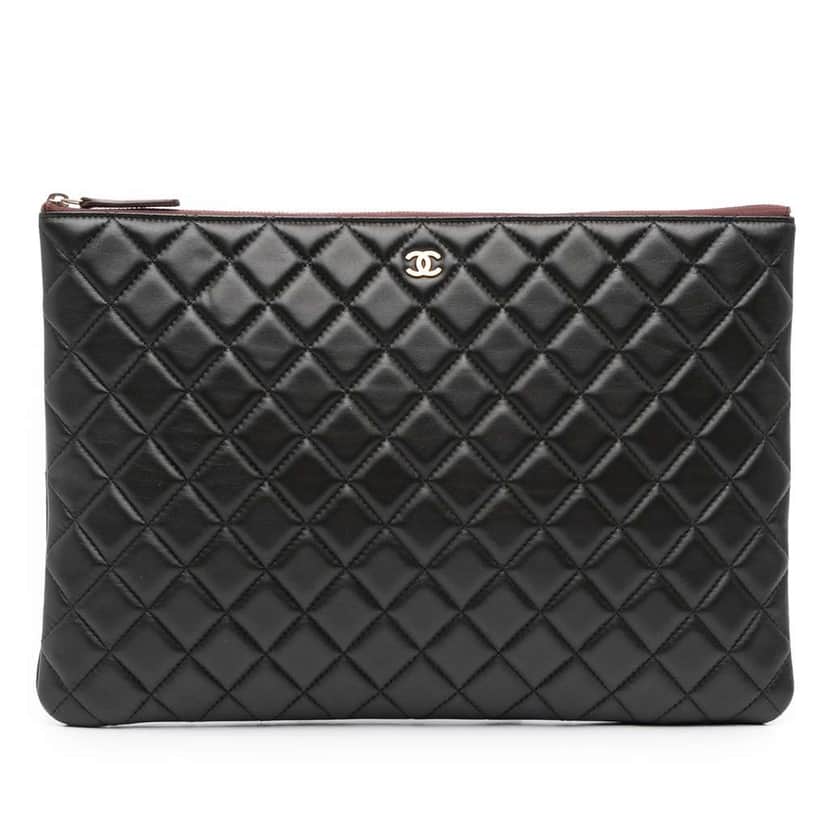 Chanel Large Quilted Lambskin O Case Clutch Black Leather Good condition - Front View
