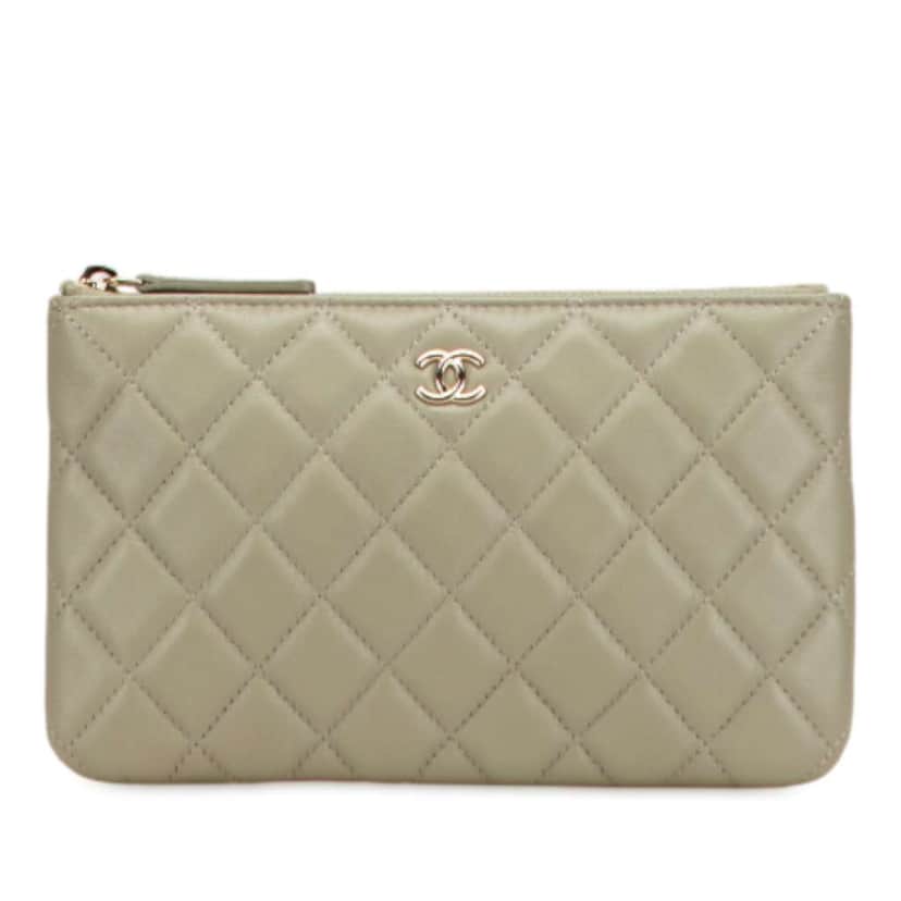 Chanel Small Quilted Lambskin O Case Zip Pouch Green Leather Good condition - Front View