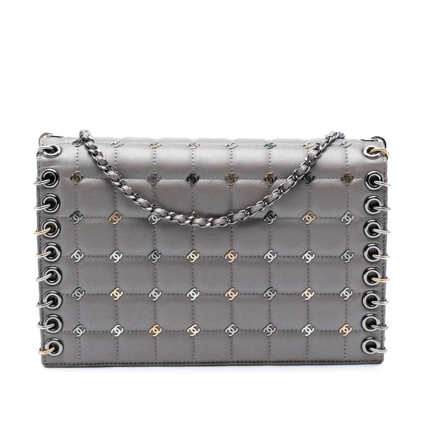 Chanel Small Lambskin Chocolate Bar CC Piercing Studded Chain Flap Grey Leather Very good condition - Front View
