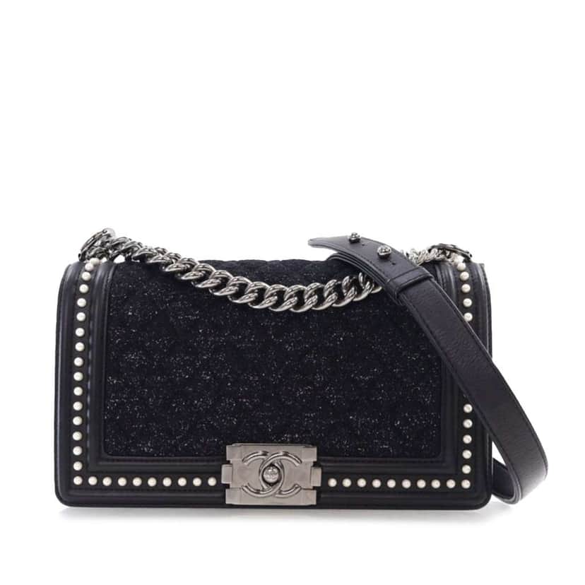 Chanel Old Medium Quilted Tweed and Calfskin Pearl Boy Flap Black Tweed Good condition - Front View