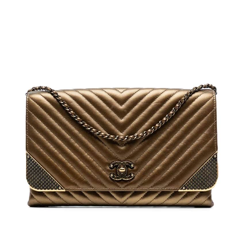 Chanel Calfskin Chevron Rock The Corner Flap Brown Leather Good condition - Front View