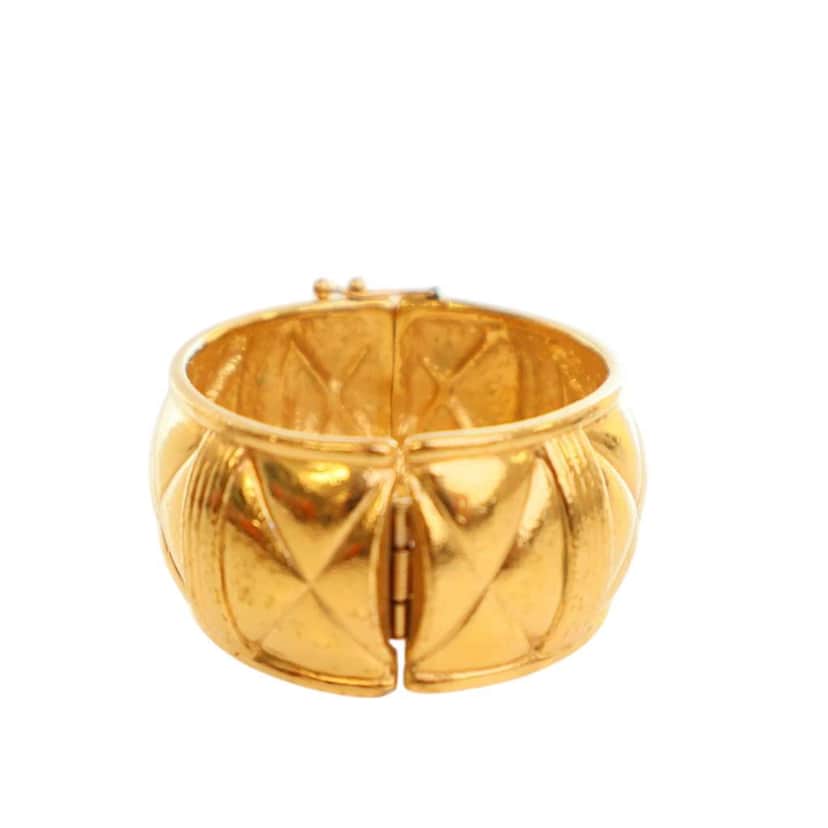 Chanel CC Gold Plated Quilted Wide Cuff Bracelet Gold Metal Good condition - Front View