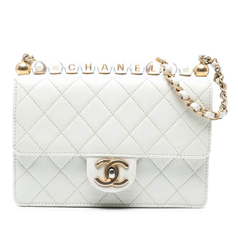 Chanel Medium Lambskin Chic Pearls Flap White Leather Good condition - Front View