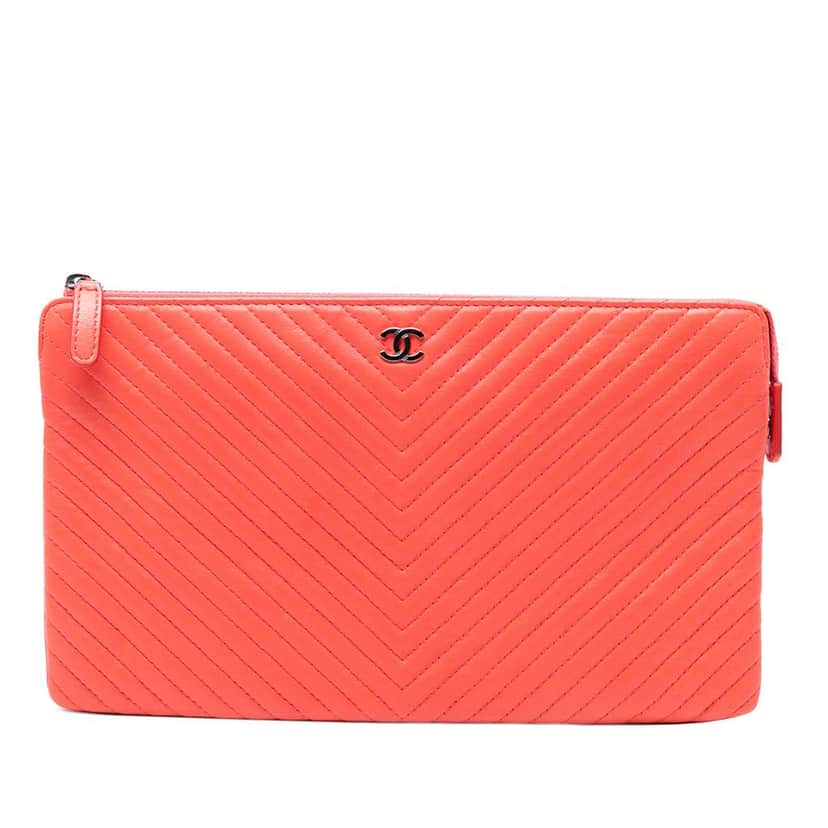 Chanel CC Chevron Calfskin Zip Clutch Orange Leather Good condition - Front View