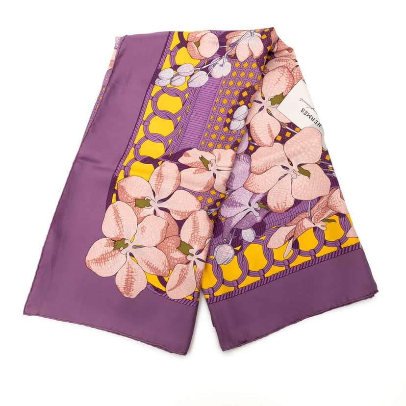 Hermès Souvenirs d Asie Silk Scarf Purple Silk Good condition - Front View