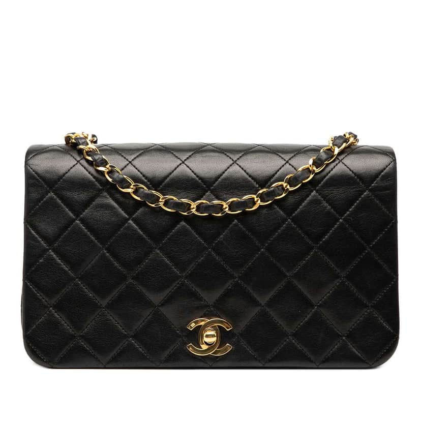 Chanel Medium Quilted Lambskin Full Flap Black Leather Good condition - Front View
