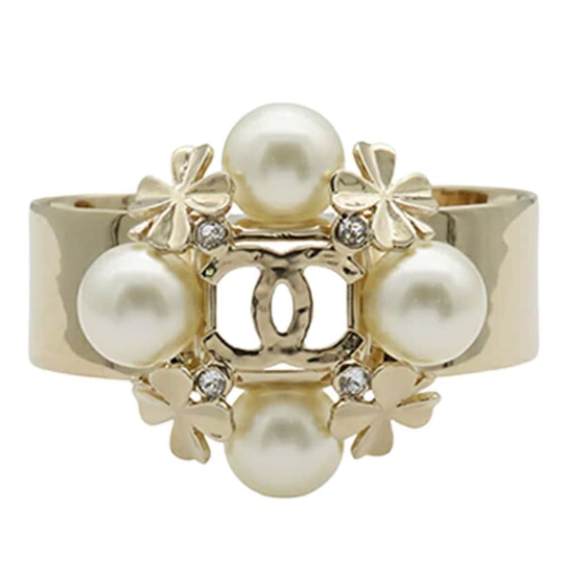 Chanel CC Gold Plated Faux Pearl Clover Cuff Bracelet Gold Metal Good condition - Front View