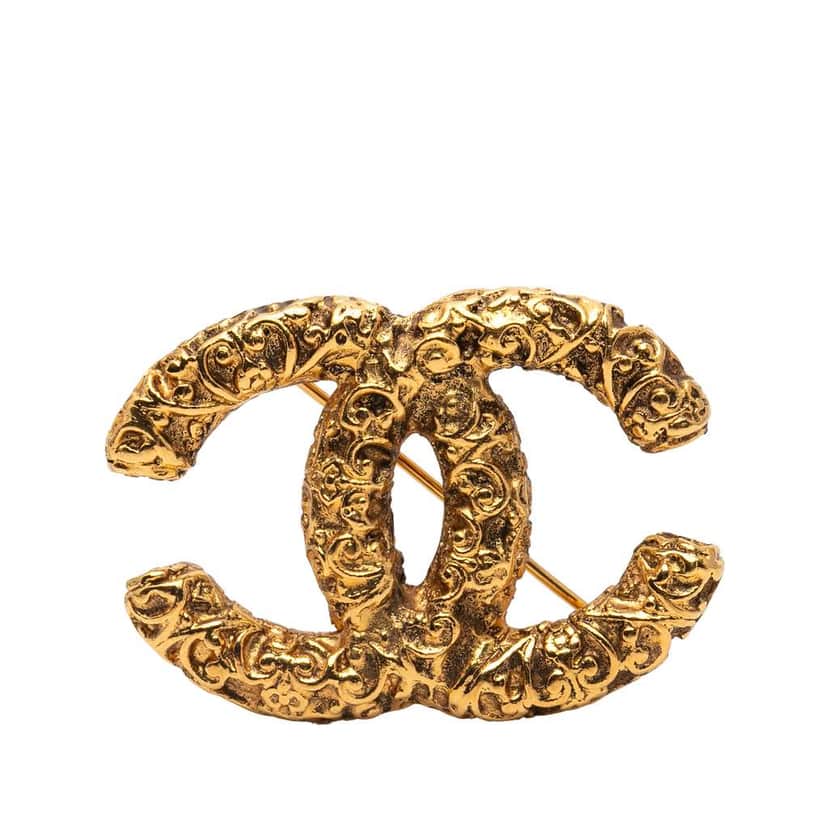 Chanel Gold Plated Baroque Embossed CC Logo Brooch Gold Metal Good condition - Front View