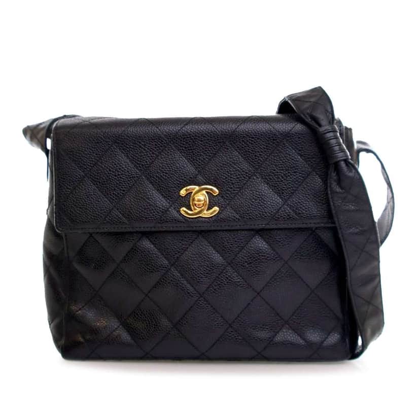 Chanel CC Quilted Caviar Turnlock Crossbody Black Leather Good condition - Front View