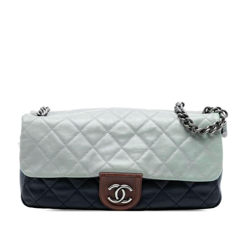 Chanel Large Tricolor Quilted Lambskin Country Chic Flap Blue Leather Very good condition - Front View