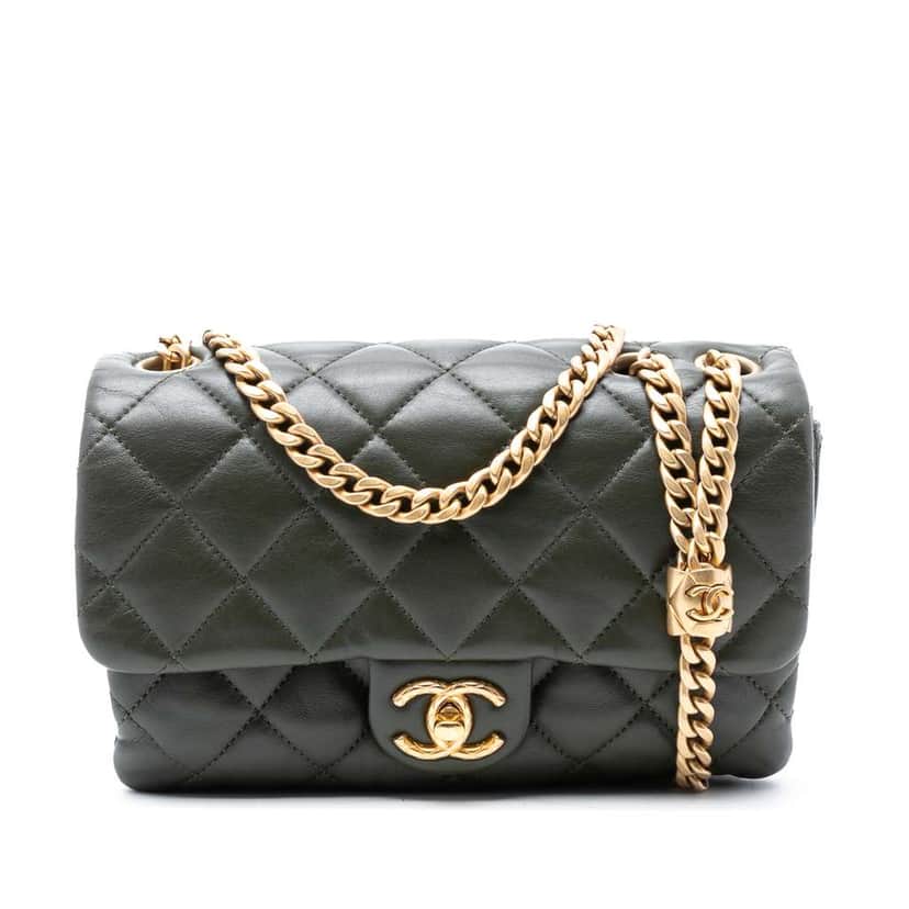 Chanel Small Quilted Lambskin Pillow Crush Flap Green Leather Good condition - Front View