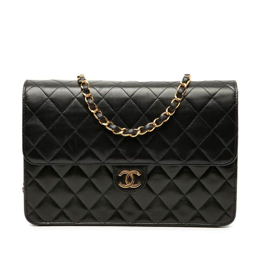 Chanel Medium CC Quilted Lambskin Single Flap Black Leather Good condition - Front View