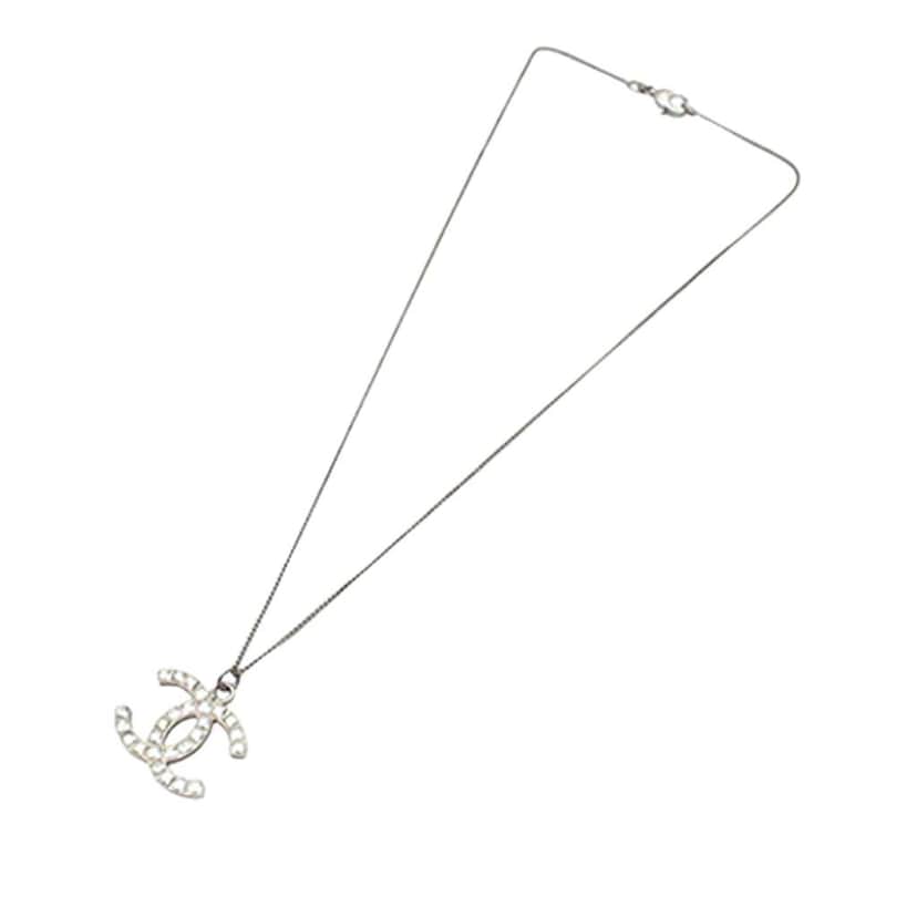 Chanel Silver Plated Rhinestone CC Pendant Necklace Silver Metal Good condition - Front View