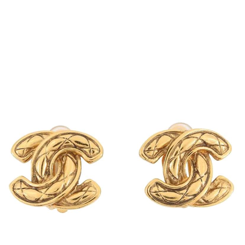Chanel Gold Plated Quilted CC Clip On Earrings Gold Metal Good condition - Front View