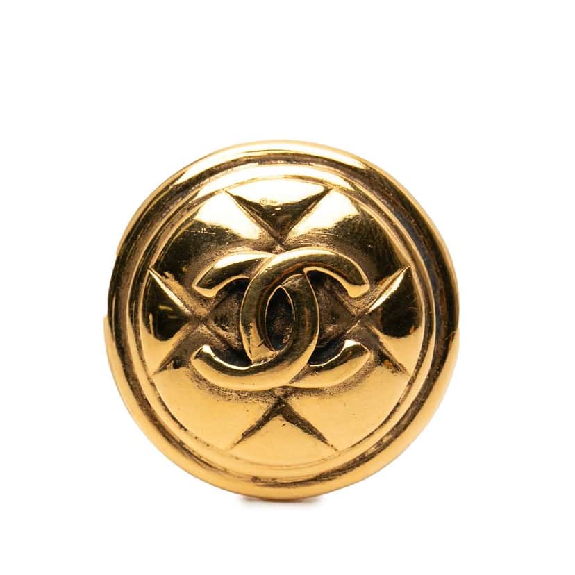 Chanel CC Gold Plated Quilted Round Brooch Gold Metal Good condition - Front View