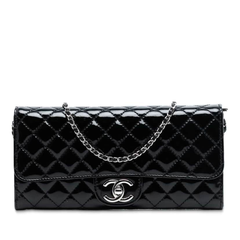 Chanel CC Quilted Patent East West Wallet On Chain Black Leather Good condition - Front View