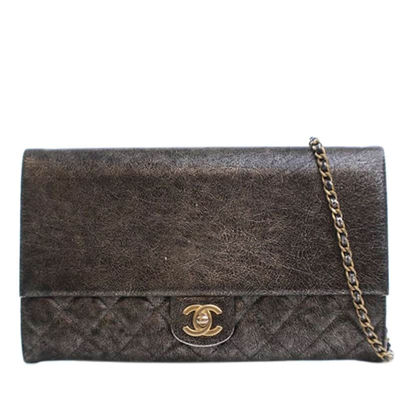 Chanel Cracked Metallic Calfskin Zip Away Chain Clutch Grey Leather Very good condition - Front View