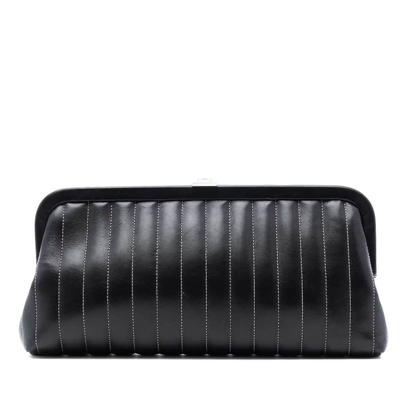 Chanel Quilted Lambskin Mademoiselle Ligne Clutch Black Leather Good condition - Front View