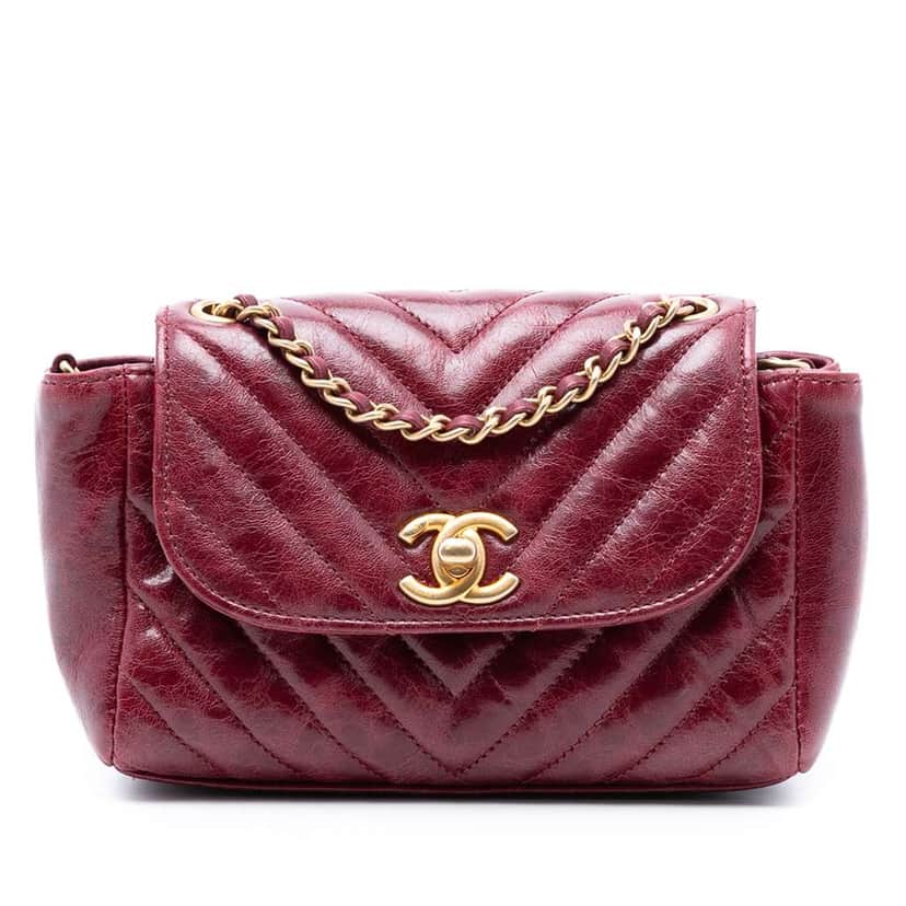 Chanel Small Chevron Aged Lambskin Hampton Flap Red Leather Good condition - Front View