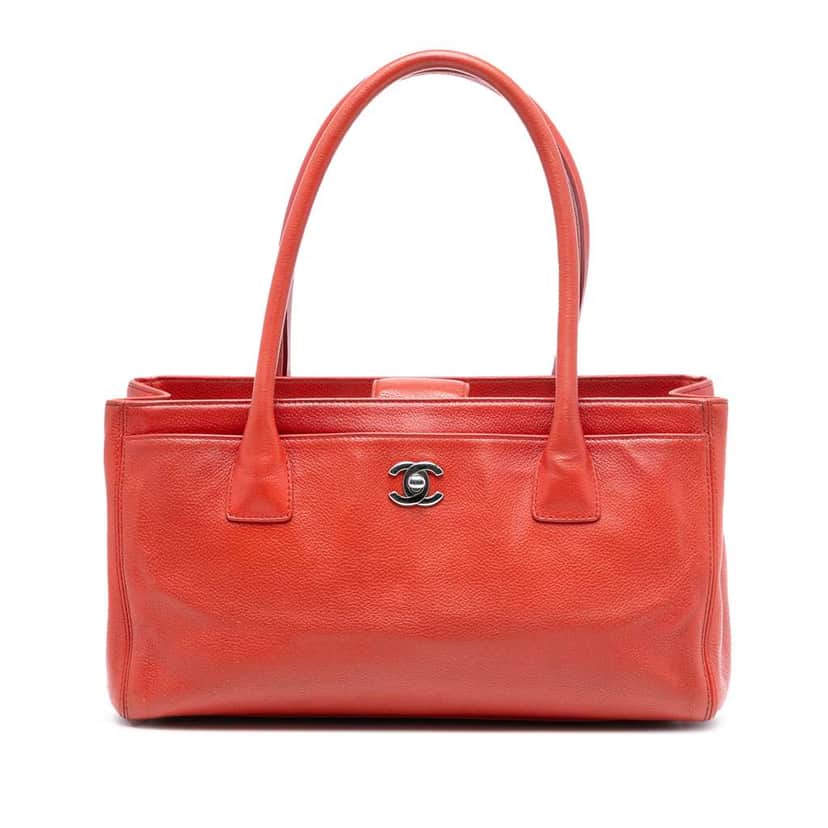 Chanel Small Calfskin Executive Cerf Tote Red Leather Good condition - Front View