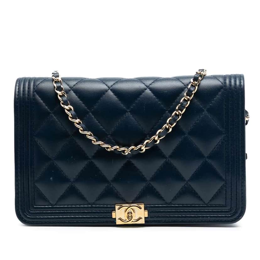 Chanel Quilted Lambskin Boy Wallet On Chain Blue Leather Very good condition - Front View