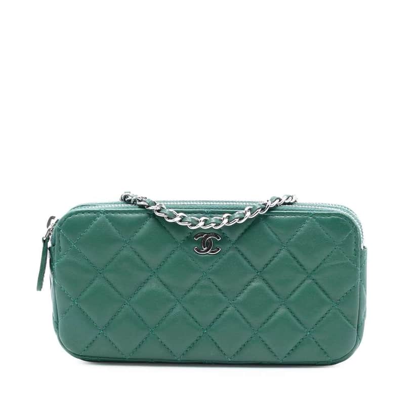 Chanel CC Quilted Lambskin Double Zip Clutch With Chain Green Leather Good condition - Front View