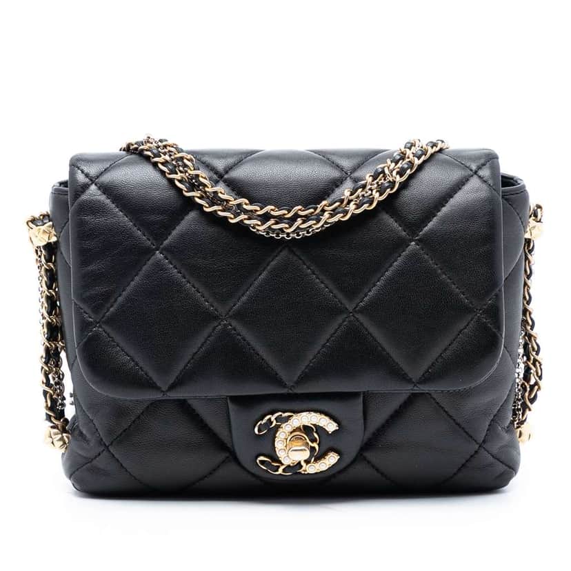 Chanel Mini Quilted Lambskin Crush on Chains Flap Black Leather Good condition - Front View