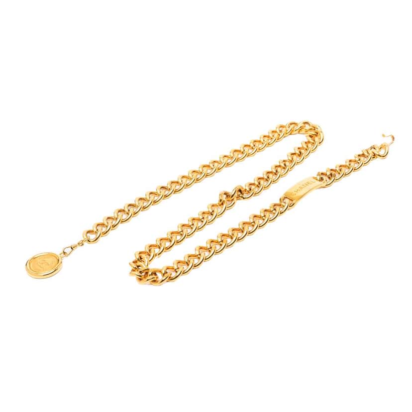 Chanel Gold Plated CC Medallion Chain Belt Gold Metal Very good condition - Front View