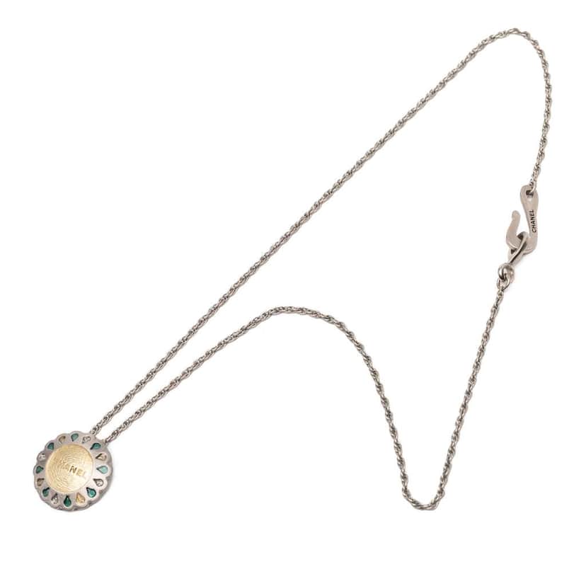 Chanel Silver Plated Rhinestone Flower Pendant Necklace Silver Metal Very good condition - Front View