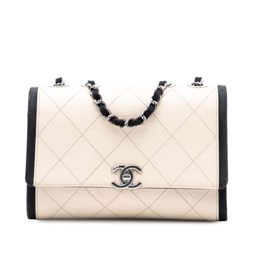 Chanel CC Quilted Crumpled Calfskin and Grosgrain Flap Brown Leather Good condition - Front View