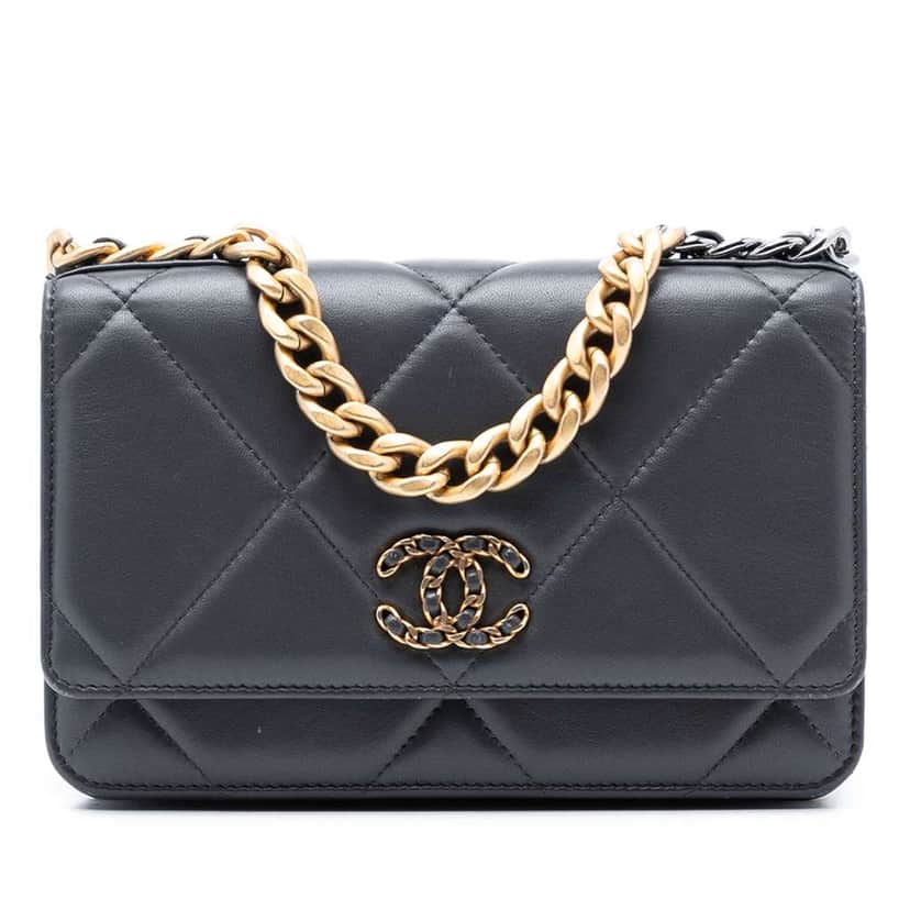 Chanel Quilted Lambskin 19 Wallet on Chain Grey Leather Good condition - Front View