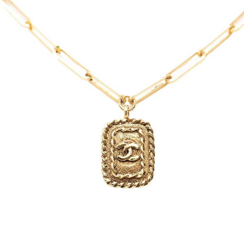 Chanel CC Gold Plated Rectangular Pendant Necklace Gold Metal Good condition - Front View