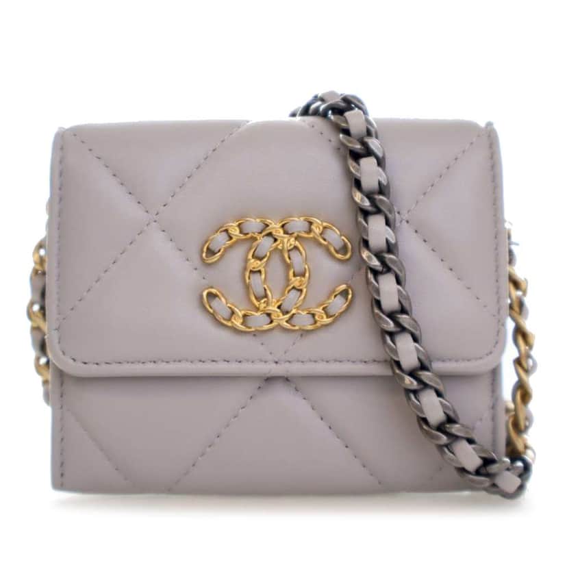 Chanel Quilted Lambskin 19 Flap Coin Purse With Chain Grey Leather Very good condition - Front View