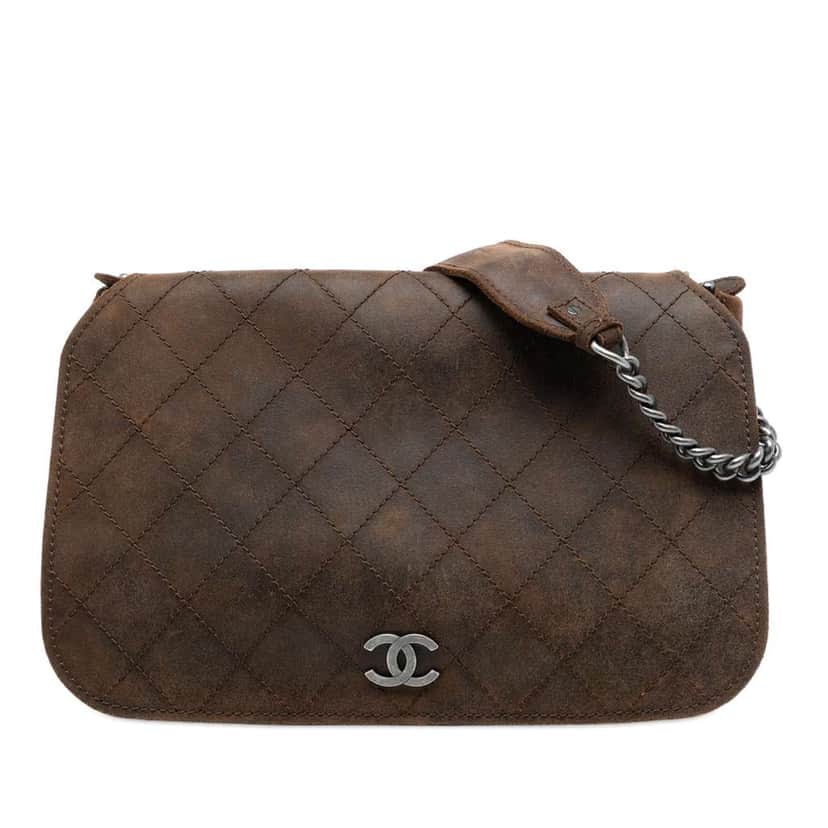 Chanel Paris Edinburgh Large Quilted Nubuck Highlander Messenger Bag Brown Leather Very good condition - Front View
