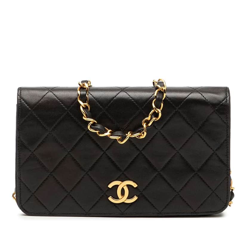 Chanel CC Quilted Lambskin Full Single Flap Black Leather Very good condition - Front View