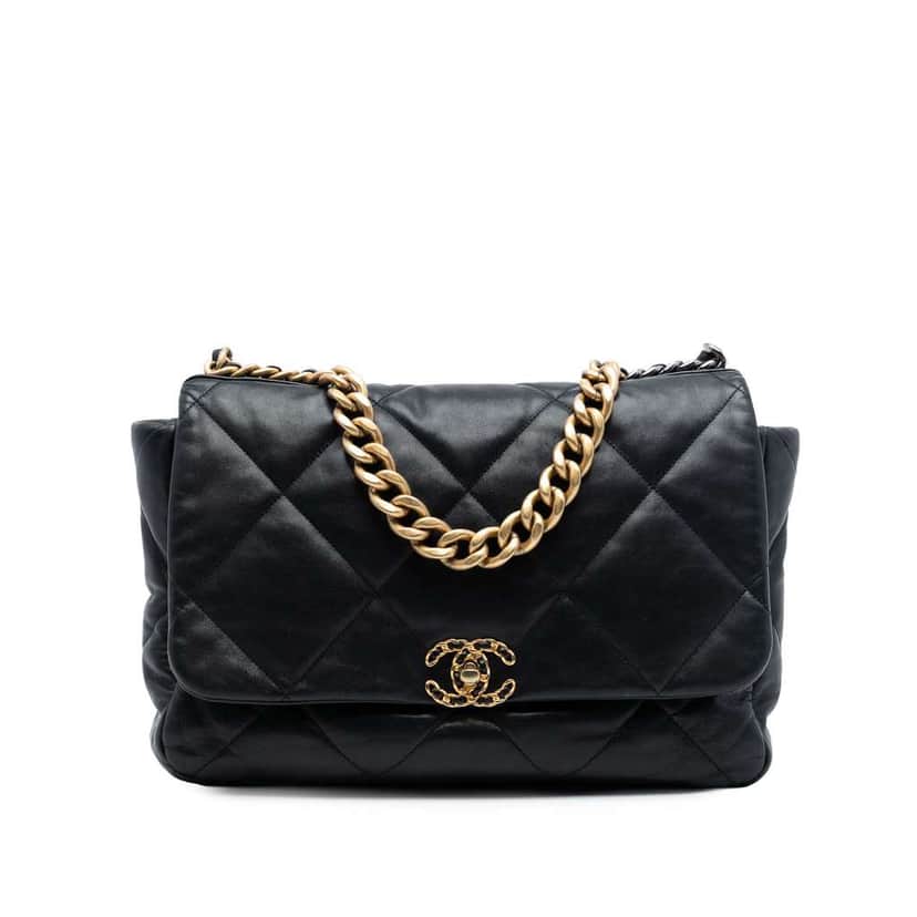 Chanel Maxi Lambskin 19 Flap Black Leather Very good condition - Front View