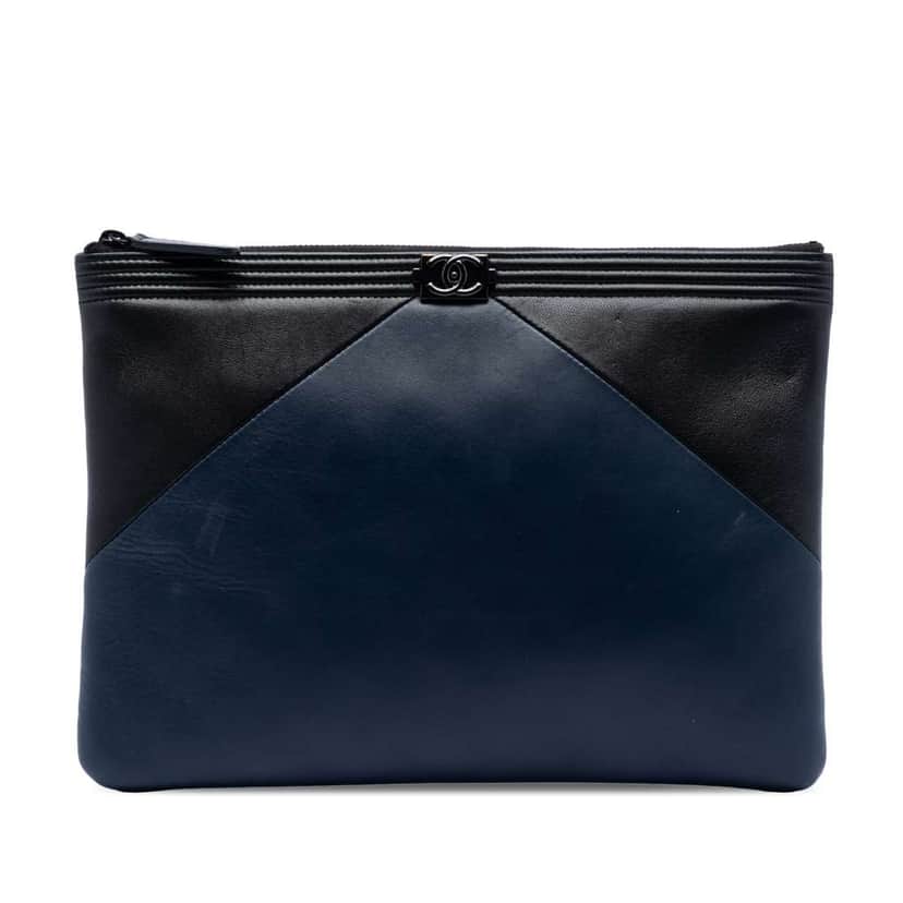 Chanel Medium Bicolor Lambskin Boy O Case Clutch Blue Leather Very good condition - Front View