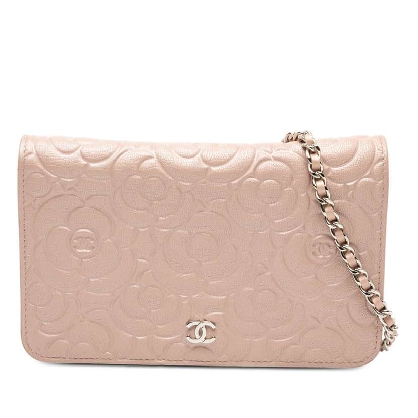 Chanel CC Embossed Lambskin Camellia Wallet On Chain Pink Leather Very good condition - Front View