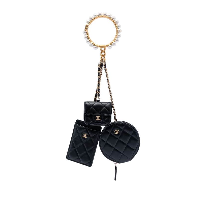 Chanel Quilted Lambskin Pearl Crown CC Wristlet Multi Pouches Black Leather Very good condition - Front View