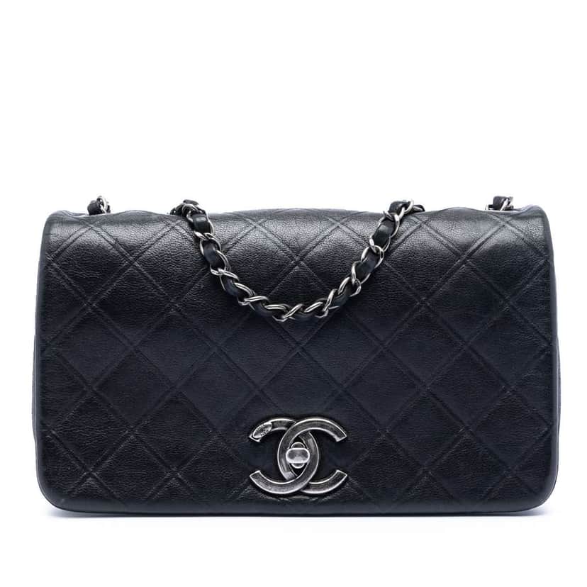 Chanel Medium Diamond Embossed Calfskin New Chic Flap Black Leather Very good condition - Front View