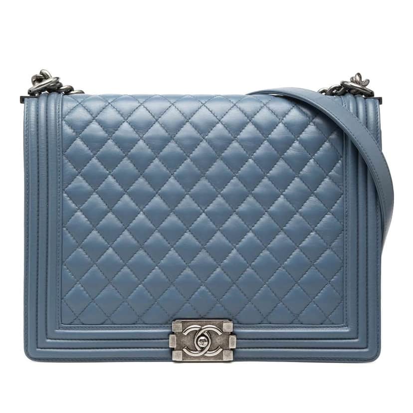 Chanel Large Quilted Lambskin Boy Flap Blue Leather Very good condition - Front View