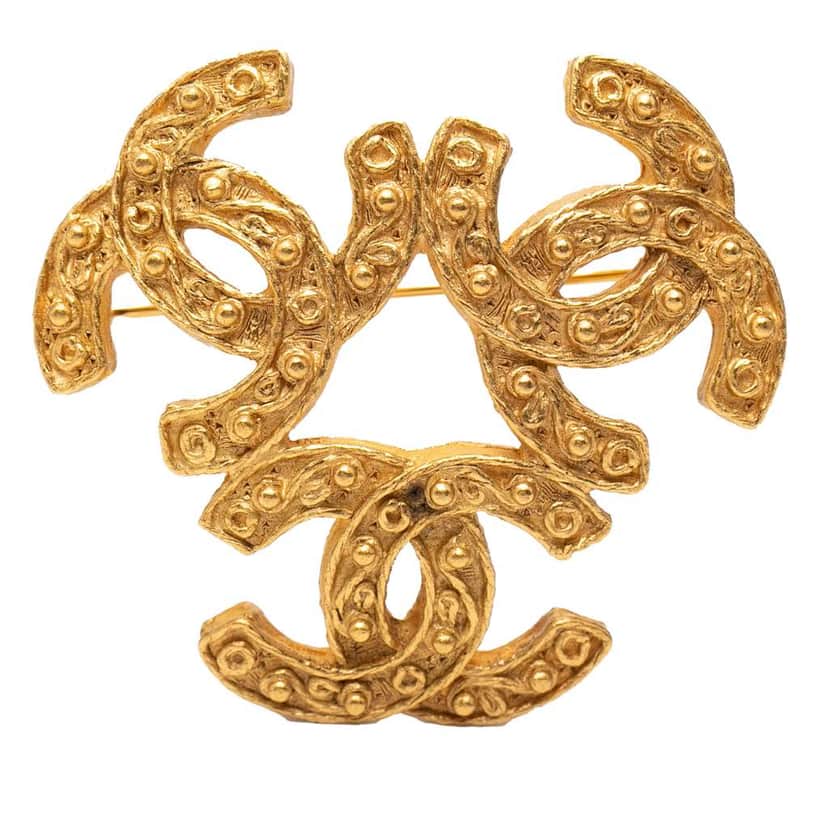 Chanel Gold Plated Triple CC Brooch Gold Metal Very good condition - Front View