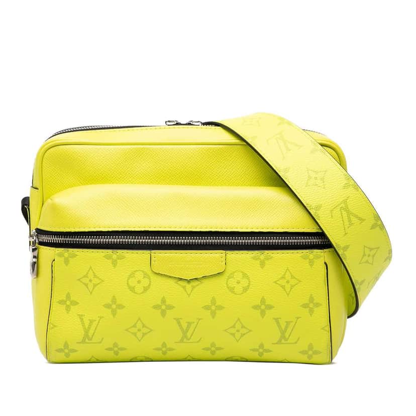 Louis Vuitton Monogram Taigarama Outdoor Messenger Yellow Leather Very good condition - Front View