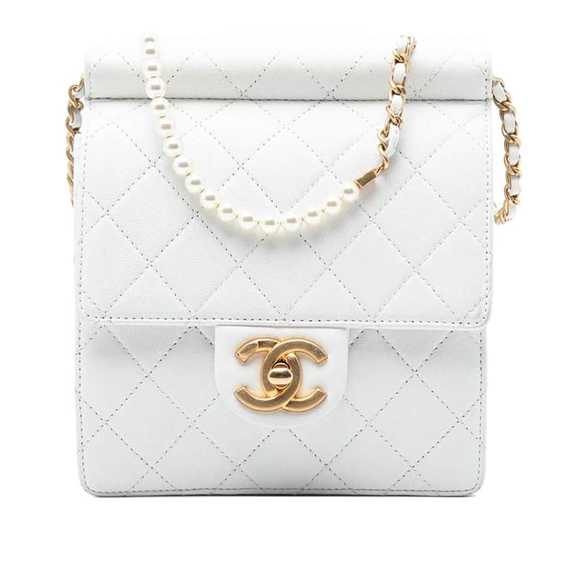 Chanel Small Quilted Lambskin Chic Pearls Flap White Leather Very good condition - Front View