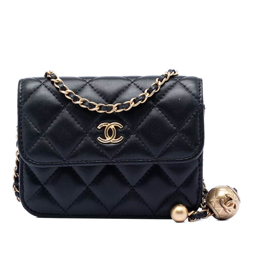 Chanel Mini Lambskin Pearl Crush Clutch with Chain Black Leather Good condition - Front View